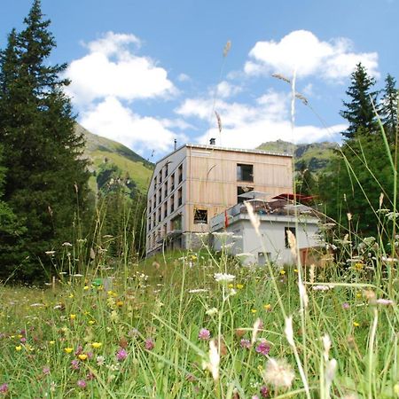Berghotel Mettmen Schwanden  エクステリア 写真